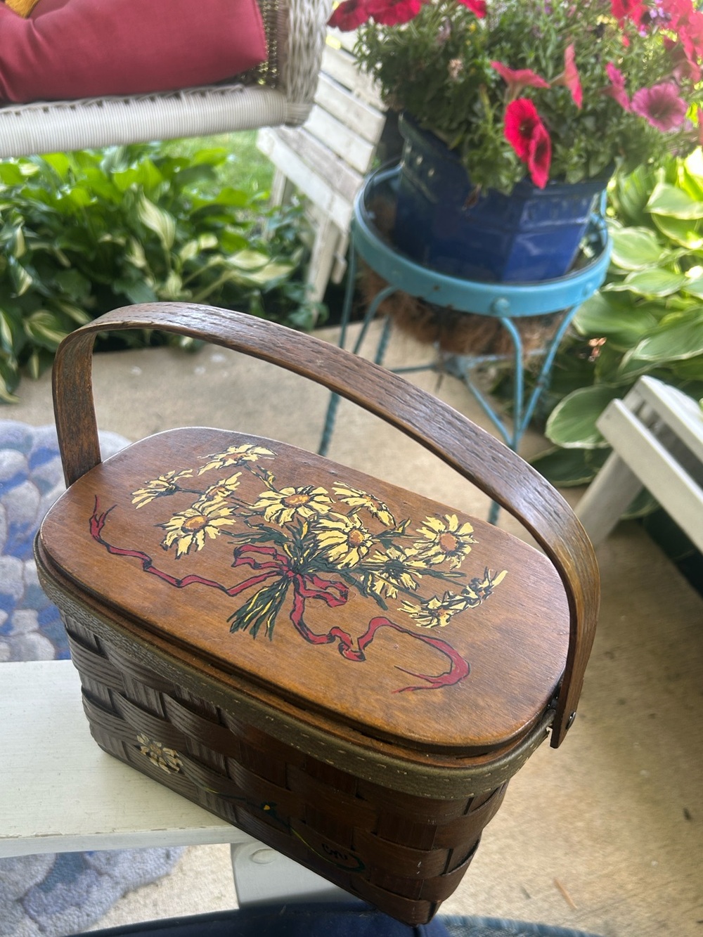 Vintage Daisy Bouquet Wood Picnic Basket Bag